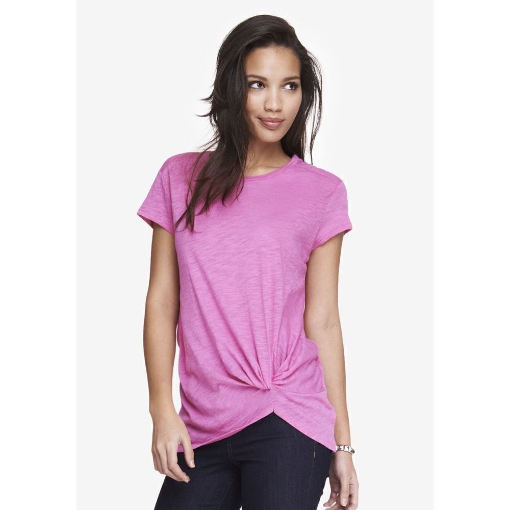 ✨ Express
Women's Pink Knot Front Slub Knit Tee✨
